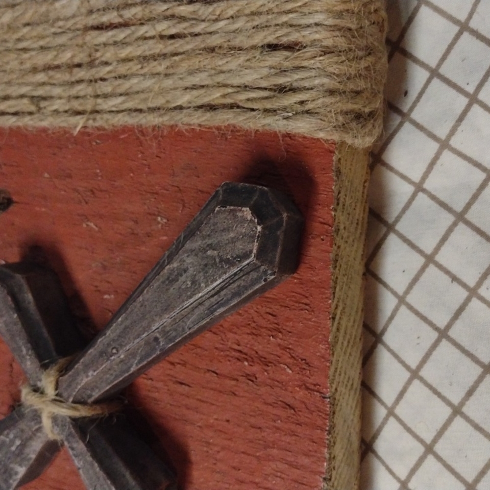 Rustic Barn Lumber Cross - Picture 4 of 5